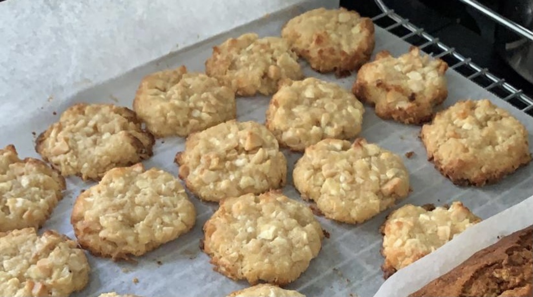 Witte chocolade macadamia koekjes 