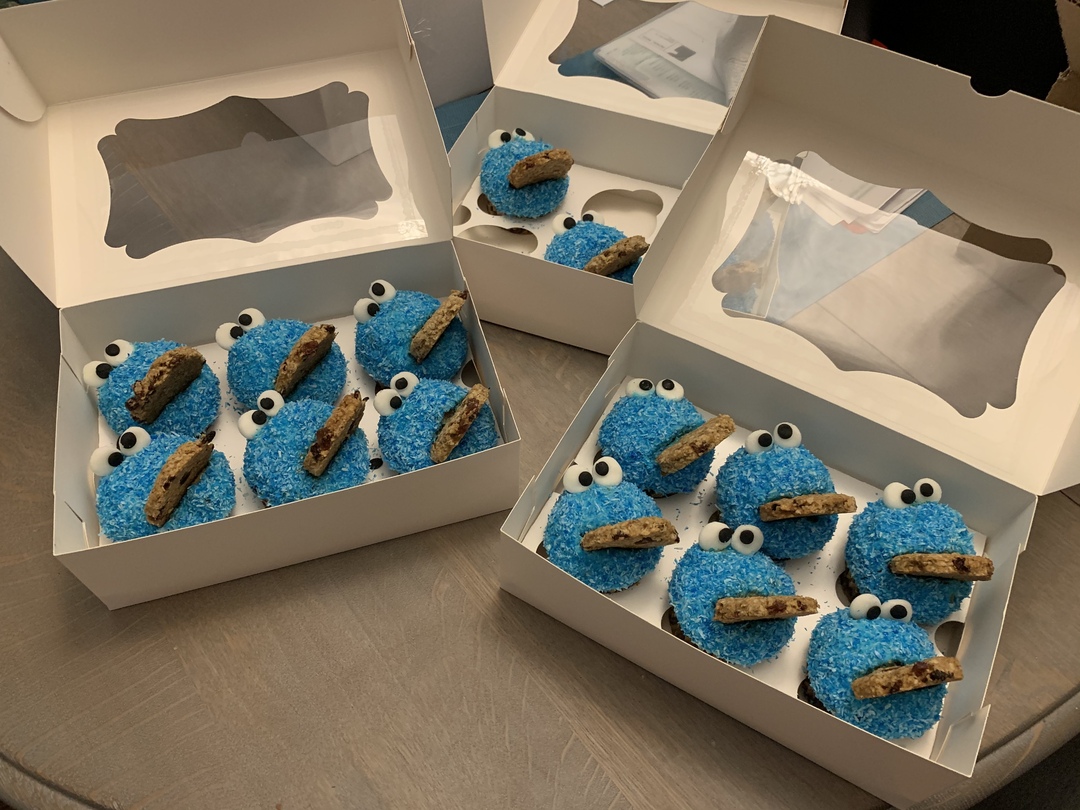 Cookie Monster cupcakes