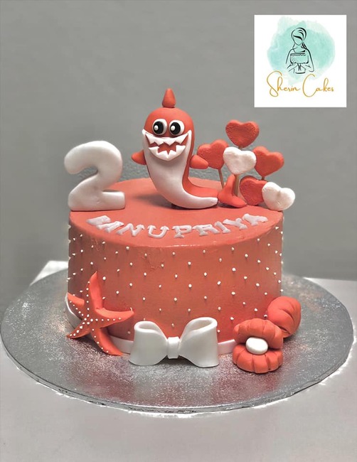 Babyshark cakes