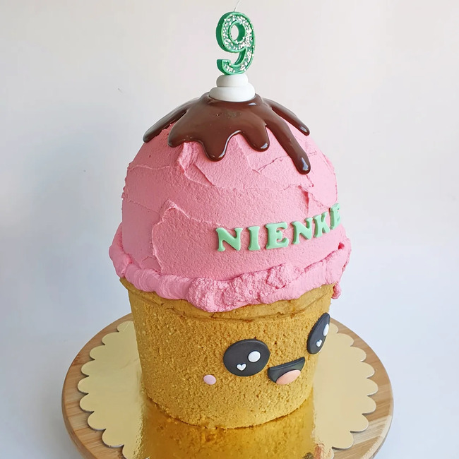 Vrolijke kindertaarten en smashcakes in allerlei stijlen
