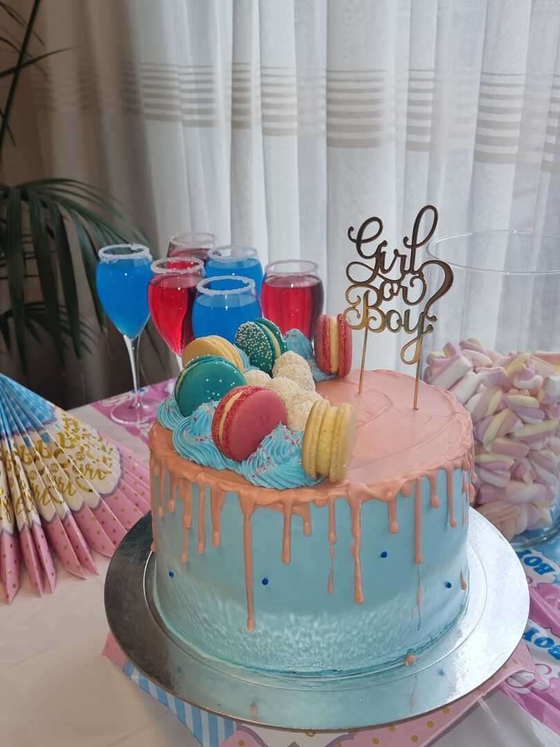 Gender reveal cake