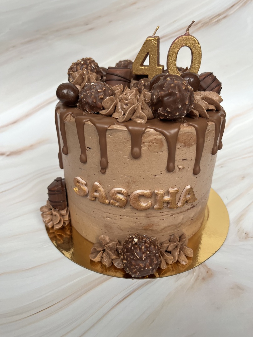 Ferrero Rocher dripcake